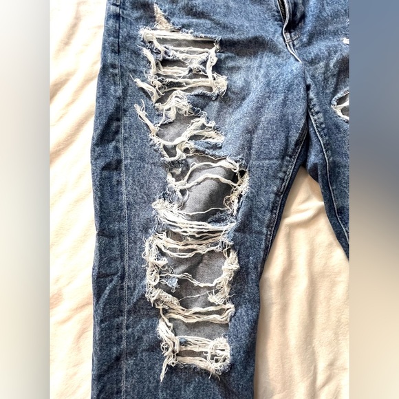 American Eagle Distressed Stretch Blue Women's Comfy Jeans Size 18 Short - Picture 2 of 16